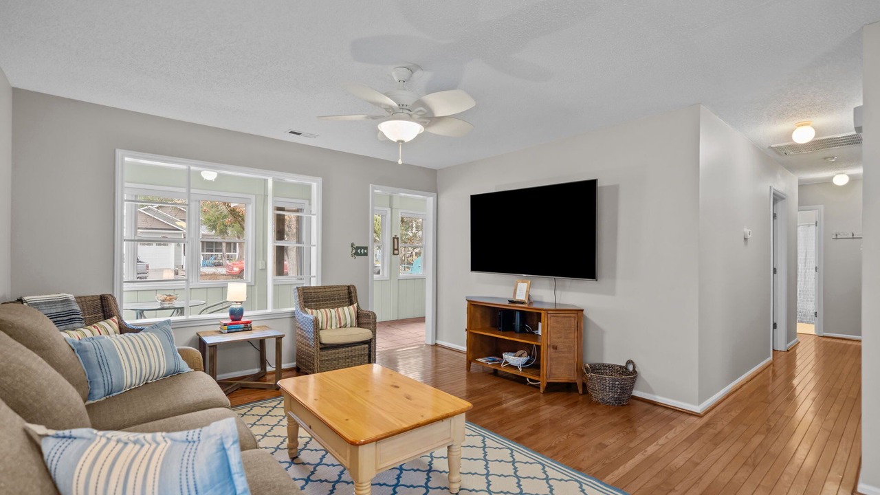 Photo of Livingroom in Tranquil Harbour