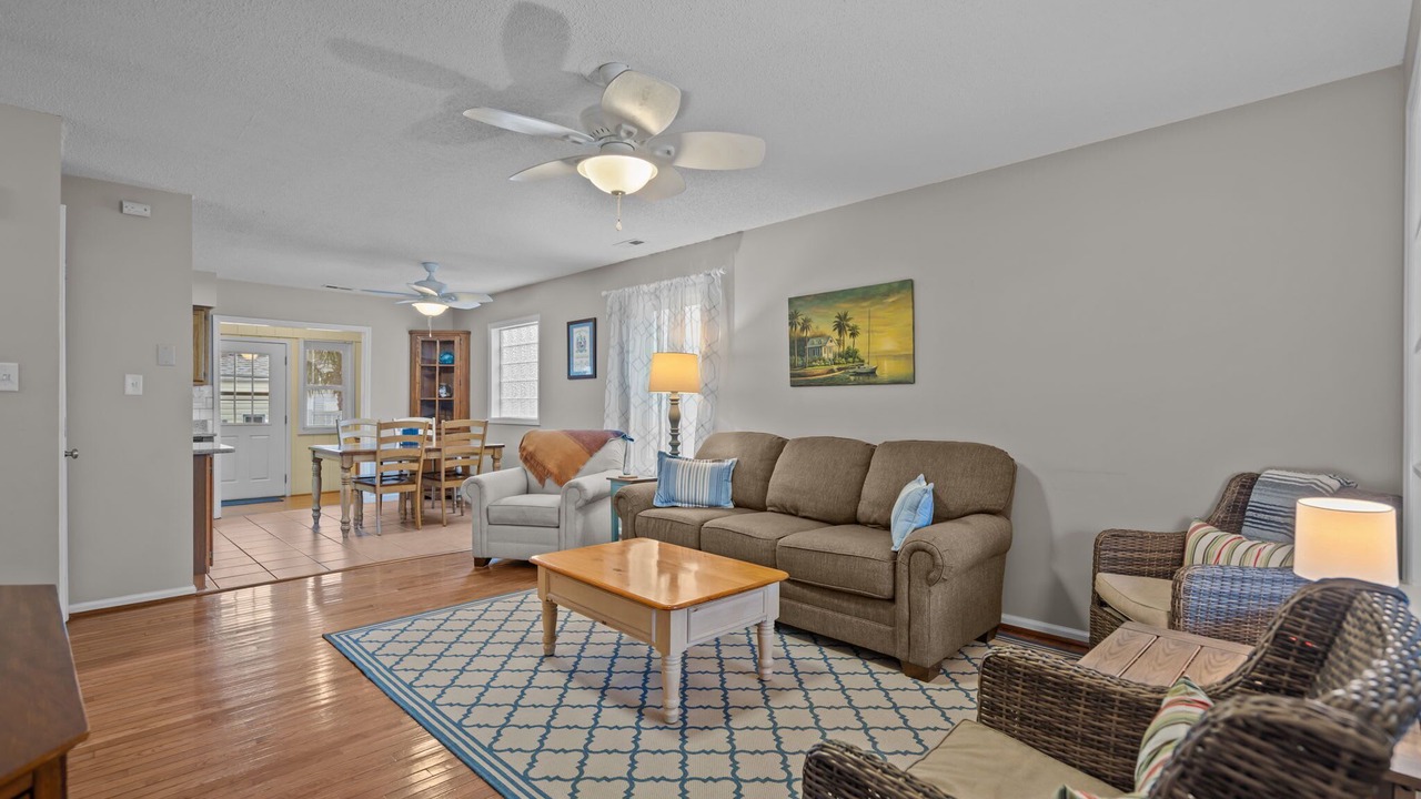 Photo of Livingroom in Tranquil Harbour