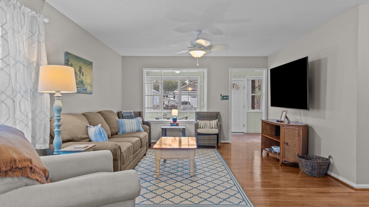 Photo of Livingroom in Tranquil Harbour