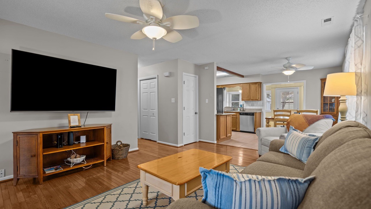 Photo of Livingroom in Tranquil Harbour