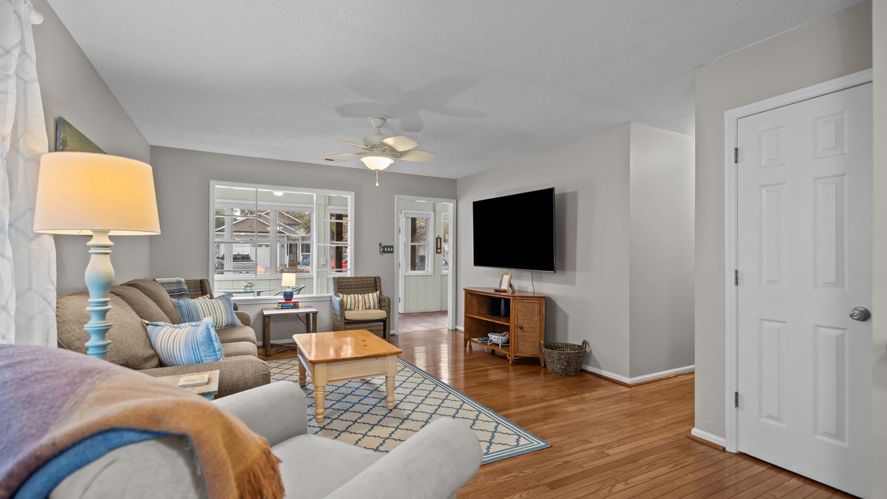 Photo of Livingroom in Tranquil Harbour