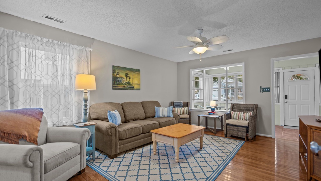 Photo of Livingroom in Tranquil Harbour