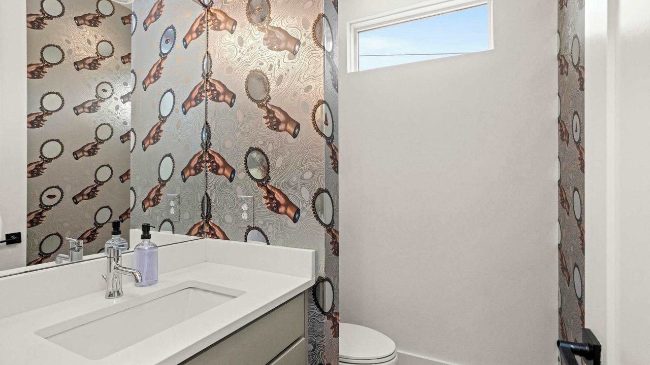 Photo of Bathroom in Eighth Avenue