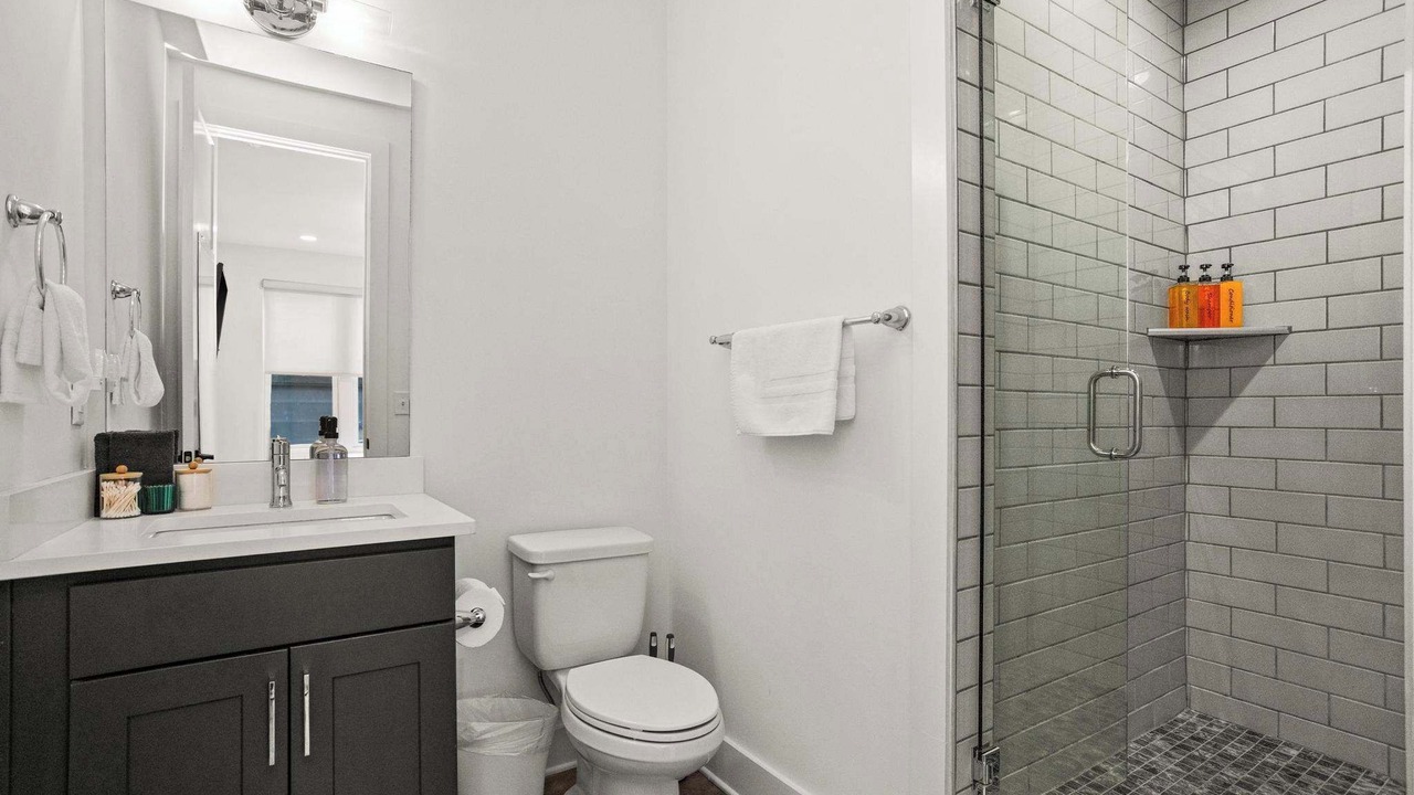 Photo of Bathroom in Eighth Avenue