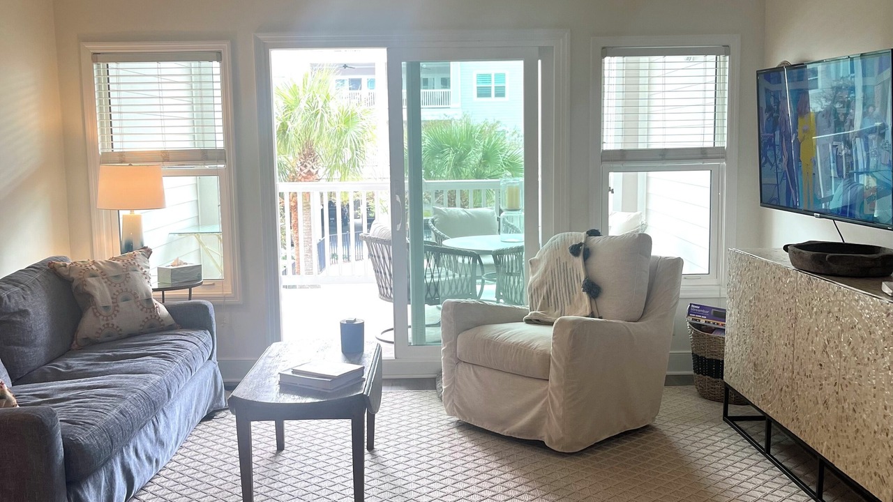 Photo of Livingroom in Charleston