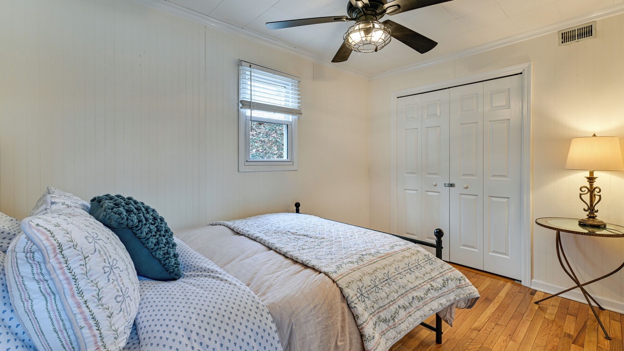 Photo of Bedroom in Southmont