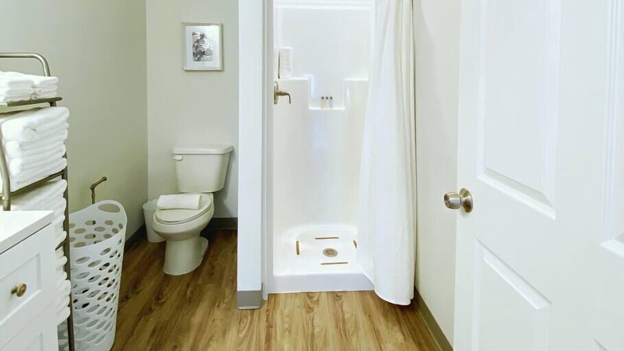 Photo of Bathroom in Maxwell