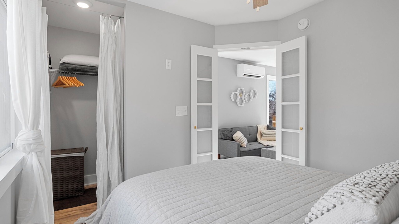 Photo of Bedroom in Woodfin