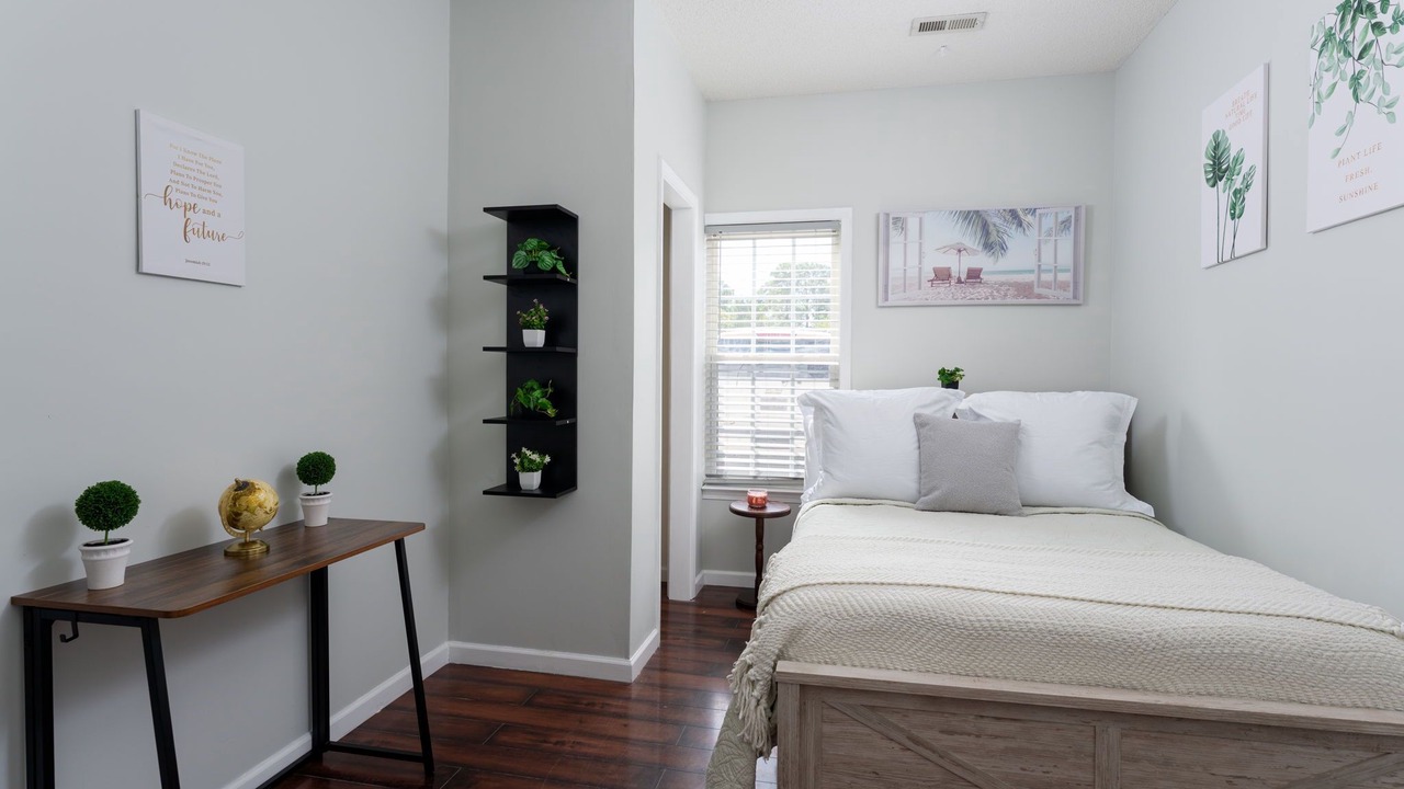 Photo of Bedroom in Murraysville