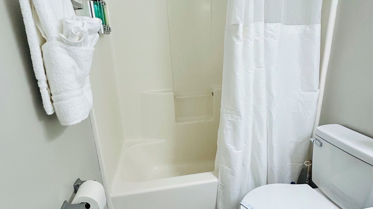 Photo of Bathroom in Piney Green