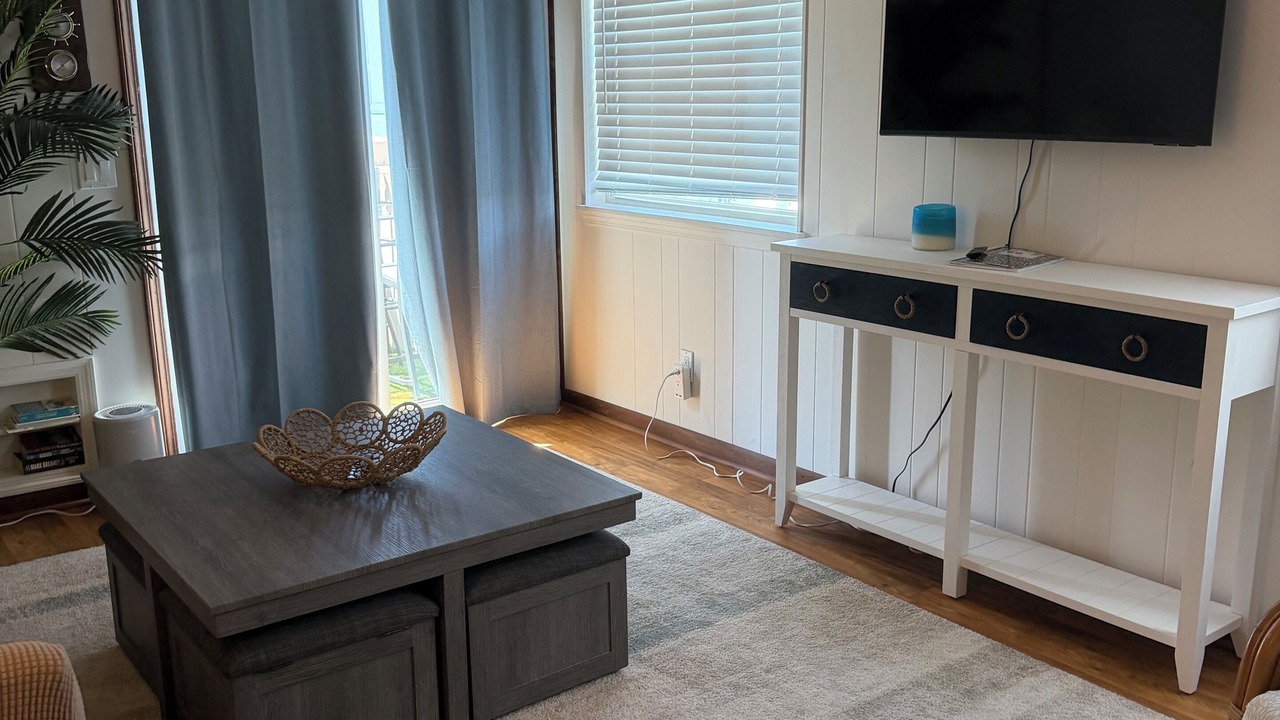 Photo of Bedroom in Gulf Stream Estates