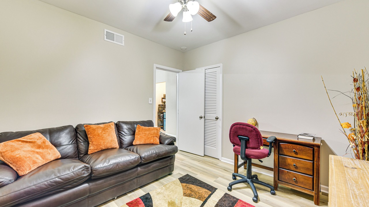 Photo of Livingroom in Monroe