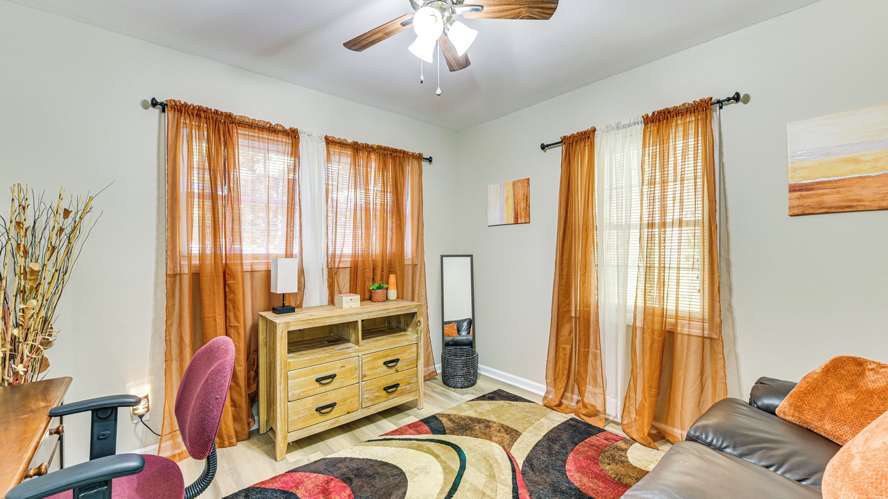 Photo of Livingroom in Monroe