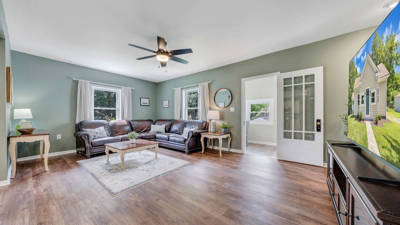 Photo of Livingroom in Roanoke