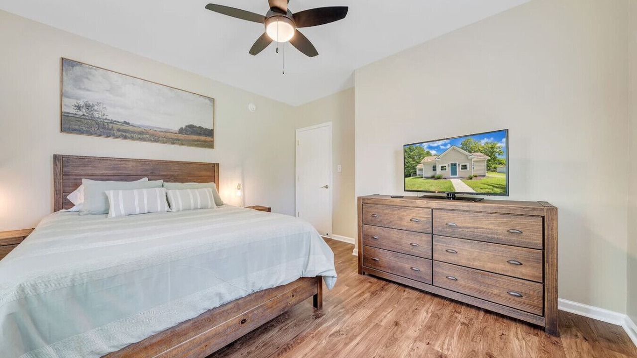 Photo of Bedroom in Roanoke