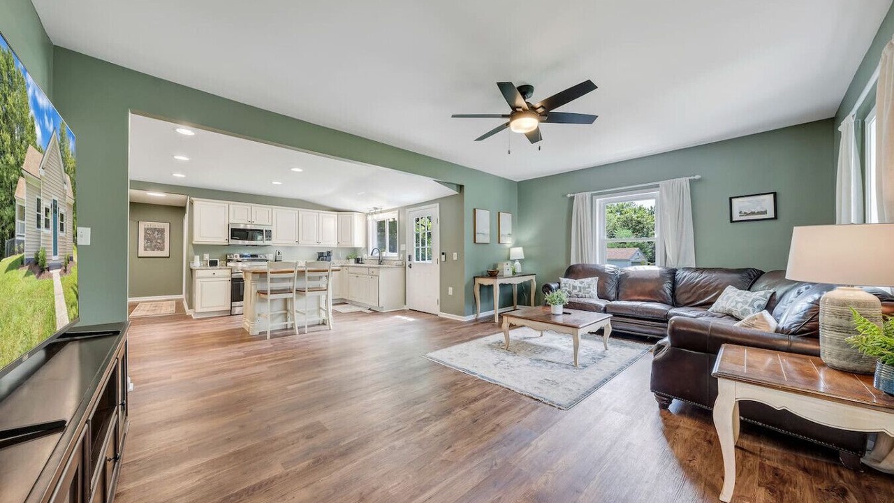 Photo of Livingroom in Roanoke