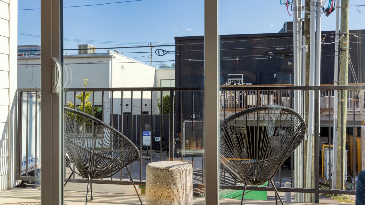 Photo of Patio Balcony in Historic Edgefield