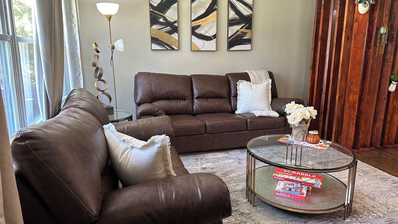 Photo of Livingroom in Jamestown