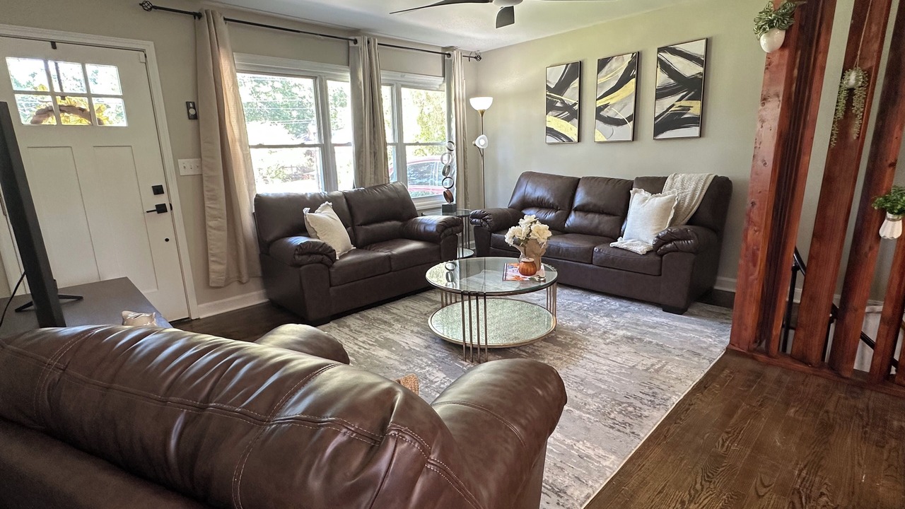 Photo of Livingroom in Jamestown