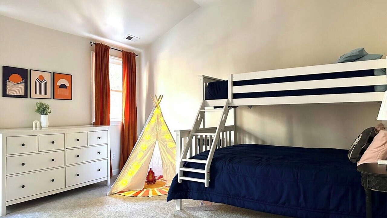 Photo of Bedroom in Chapel Hill