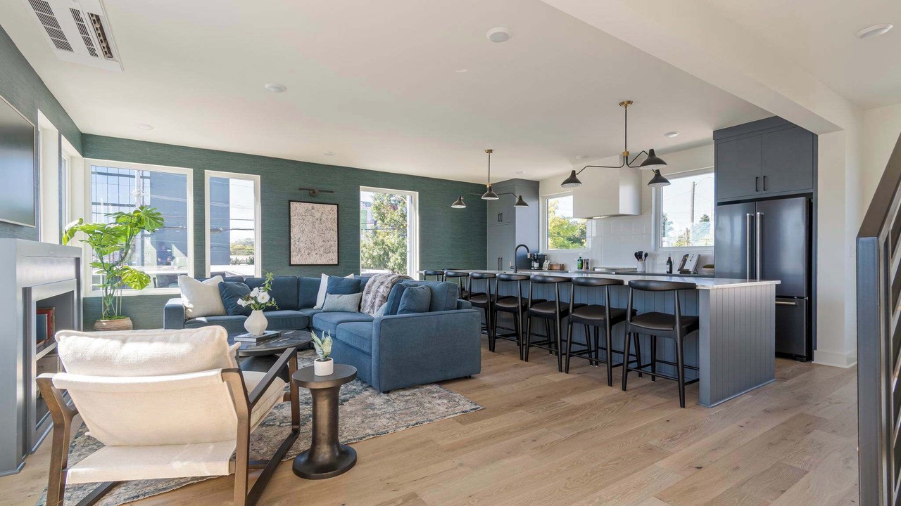 Photo of Livingroom in Chestnut Hill