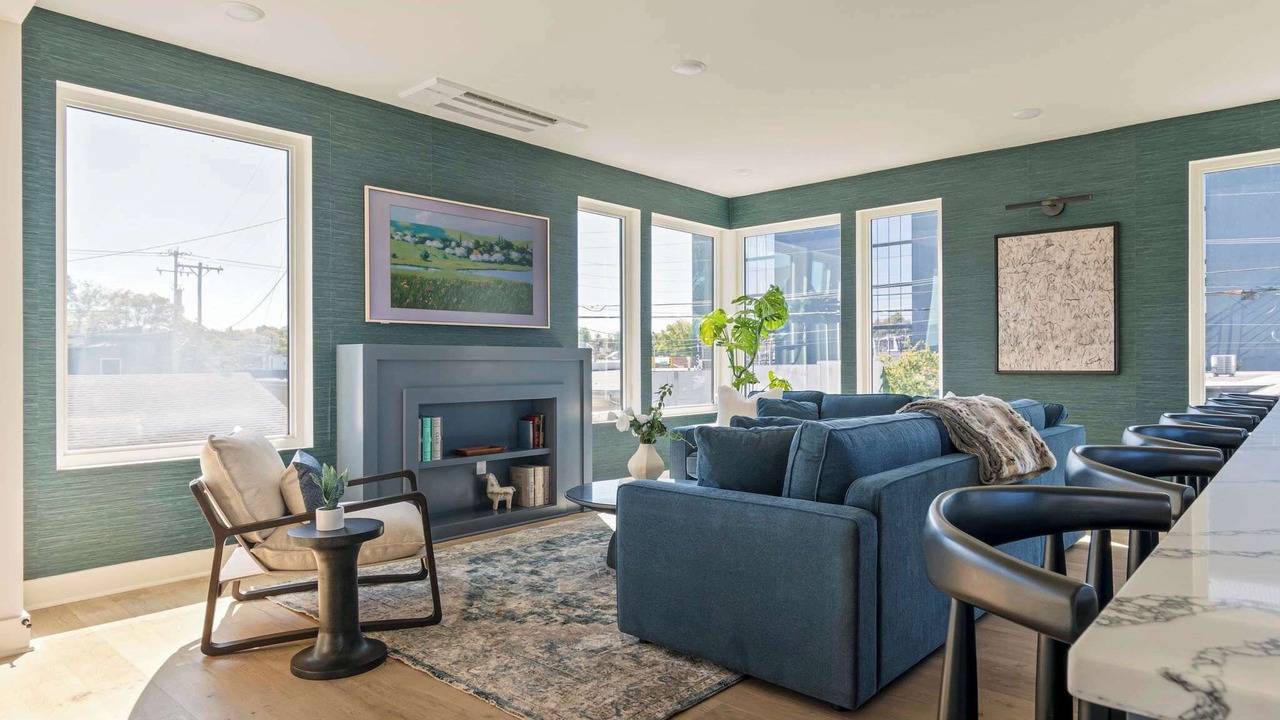 Photo of Livingroom in Chestnut Hill