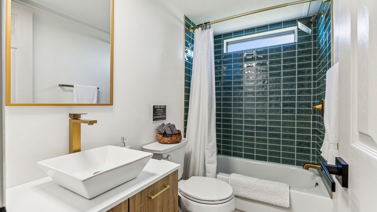 Photo of Bathroom in Hohenwald