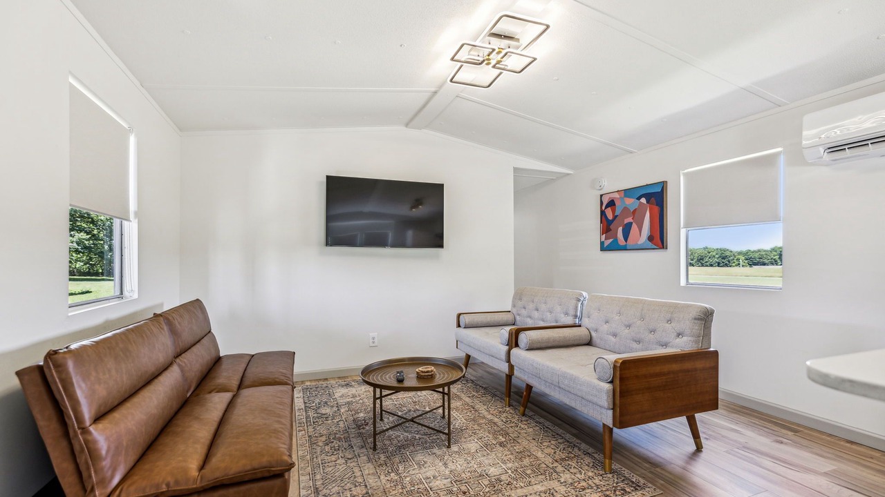 Photo of Livingroom in Hohenwald