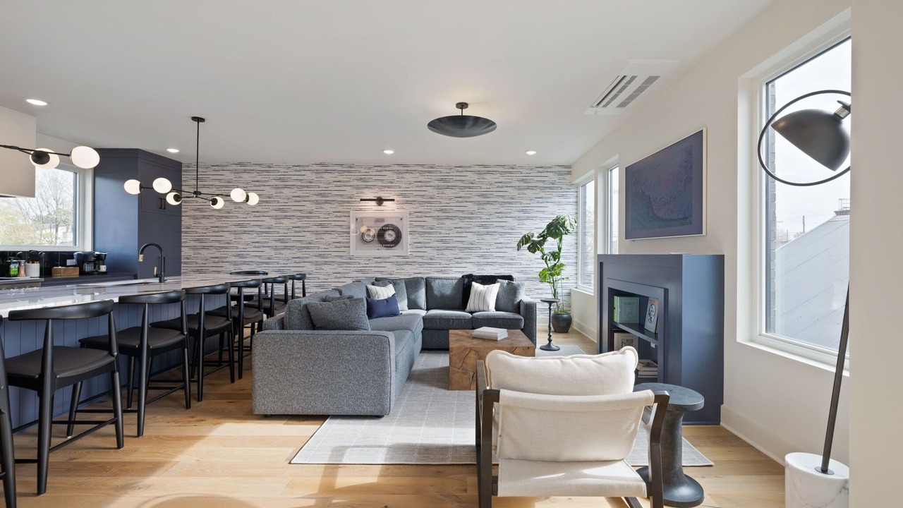 Photo of Livingroom in Chestnut Hill