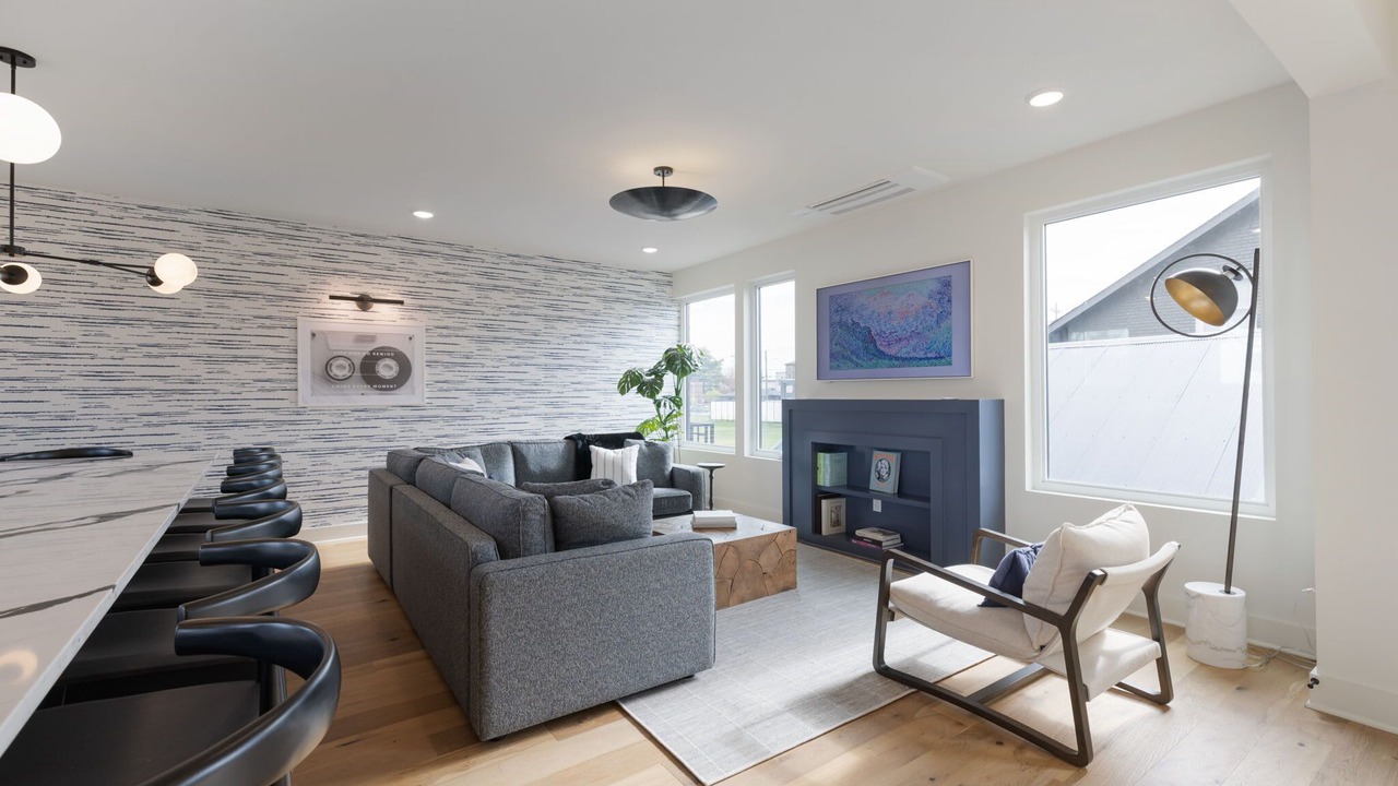 Photo of Livingroom in Chestnut Hill
