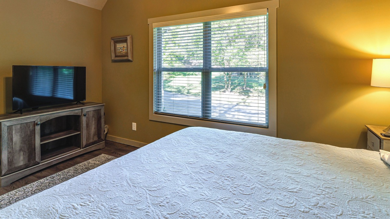 Photo of Bedroom in Smithville
