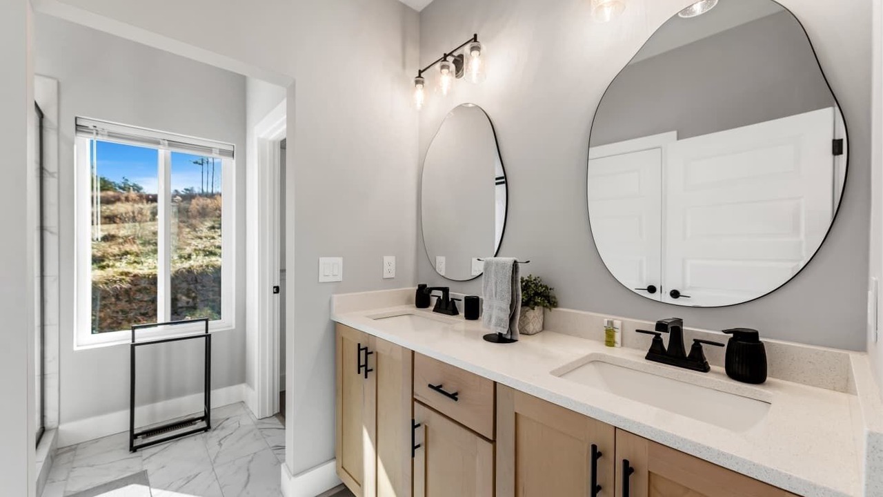Photo of Bathroom in Talking Rock