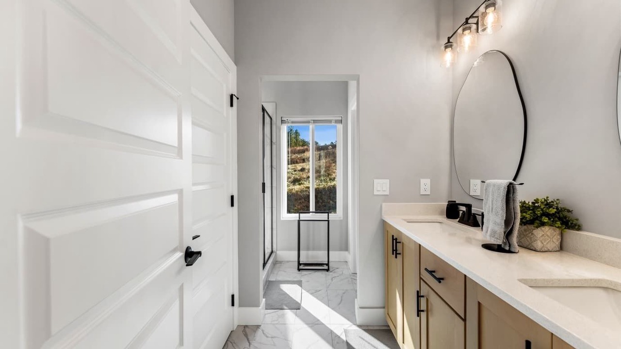 Photo of Bathroom in Talking Rock