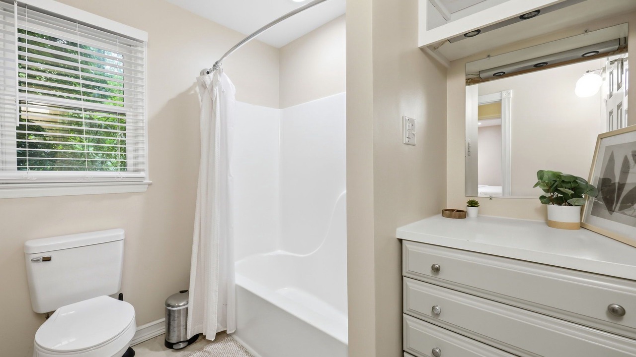 Photo of Bathroom in Duke Park