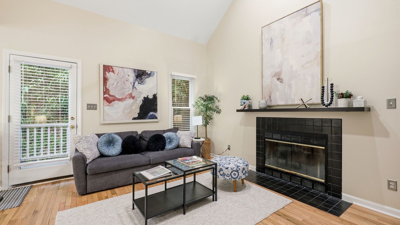 Photo of Livingroom in Duke Park