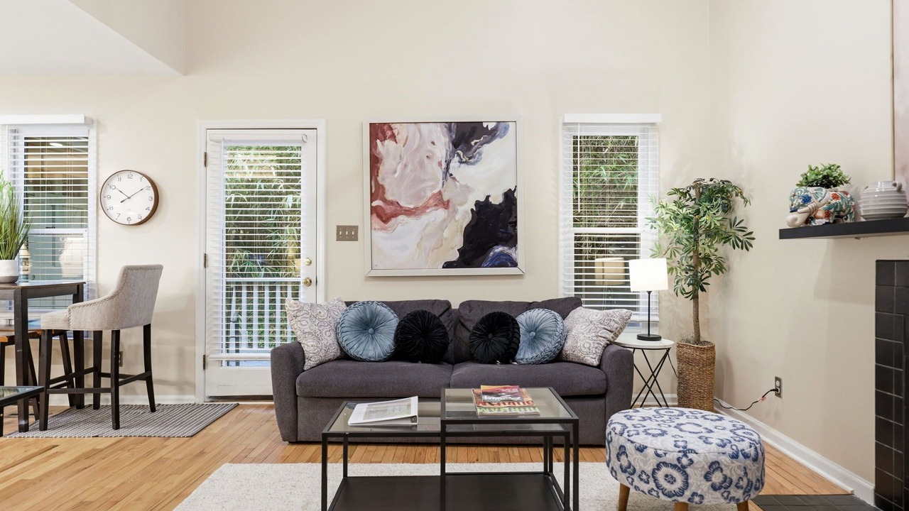 Photo of Livingroom in Duke Park