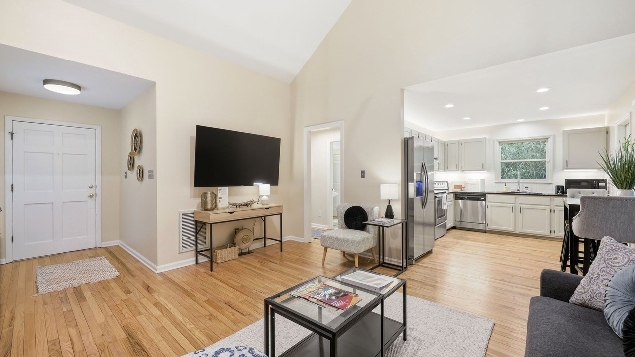 Photo of Livingroom in Duke Park