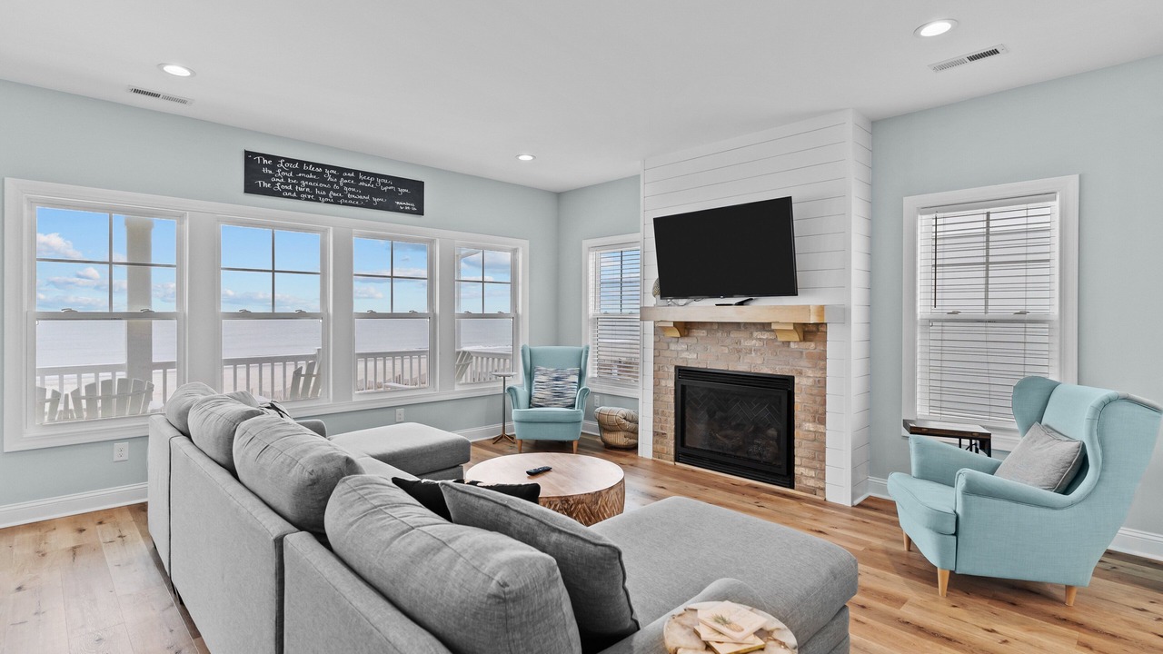 Photo of Livingroom in Holden Beach