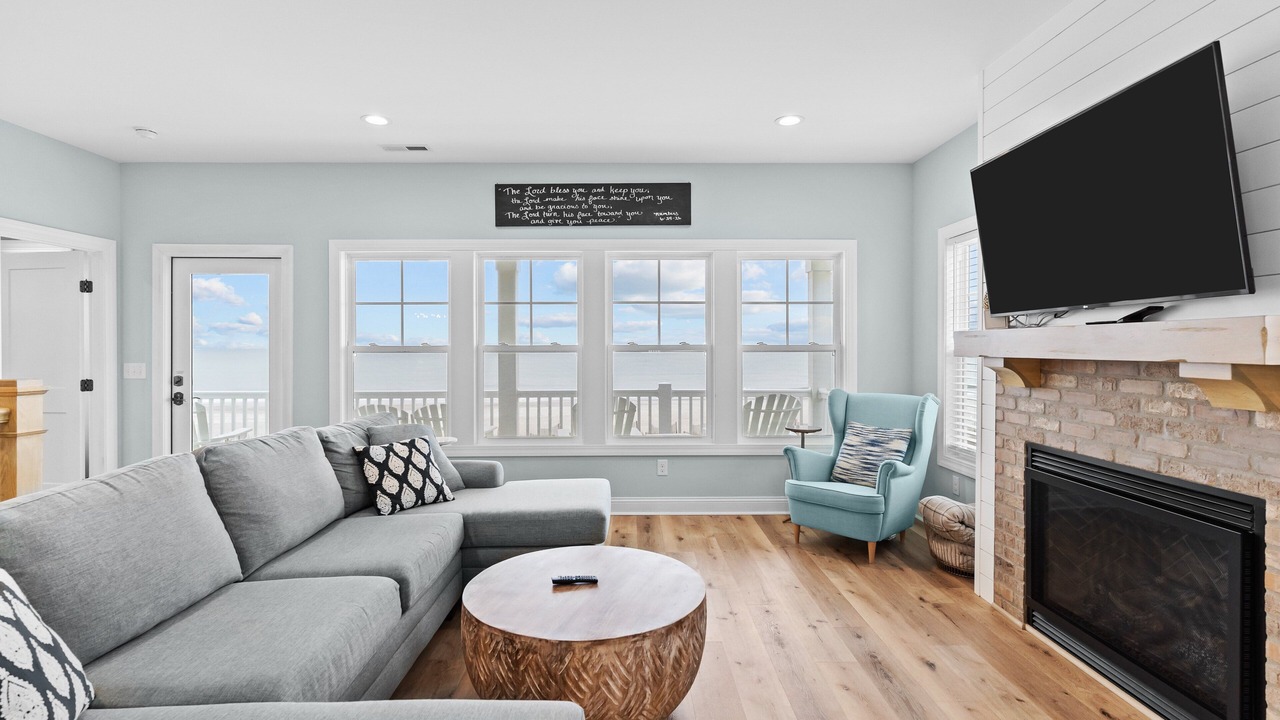 Photo of Livingroom in Holden Beach