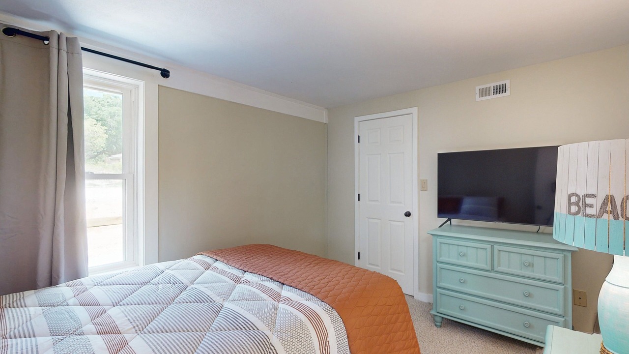 Photo of Bedroom in Atlantic Beach