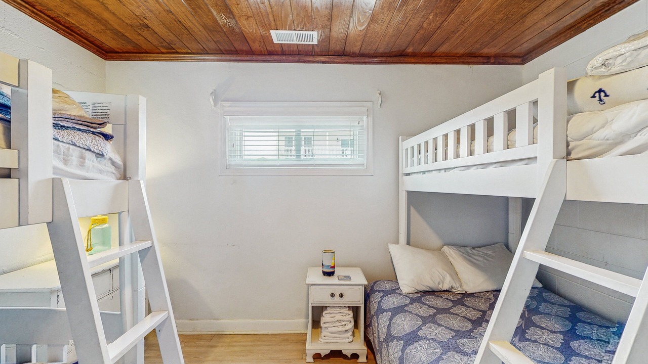 Photo of Bedroom in Atlantic Beach