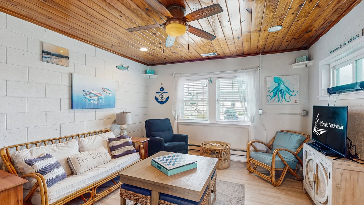 Photo of Livingroom in Atlantic Beach