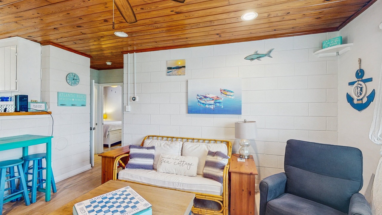 Photo of Livingroom in Atlantic Beach