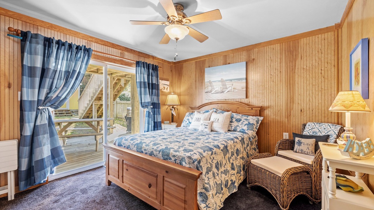 Photo of Bedroom in Atlantic Beach