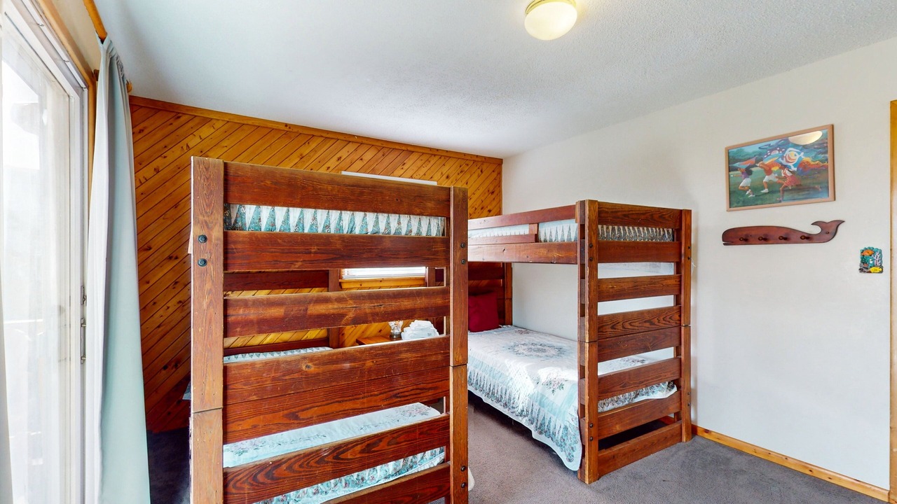 Photo of Bedroom in Waves