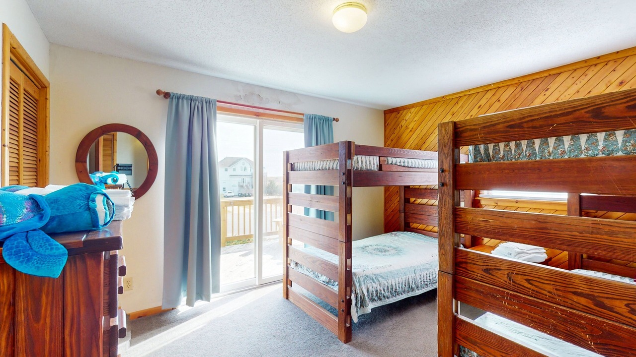 Photo of Bedroom in Waves