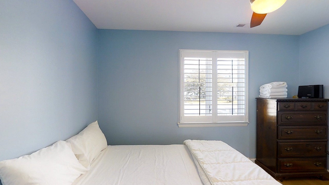 Photo of Bedroom in Atlantic Beach