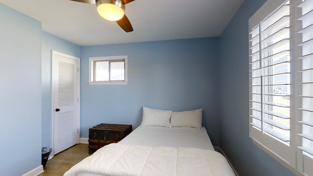 Photo of Bedroom in Atlantic Beach