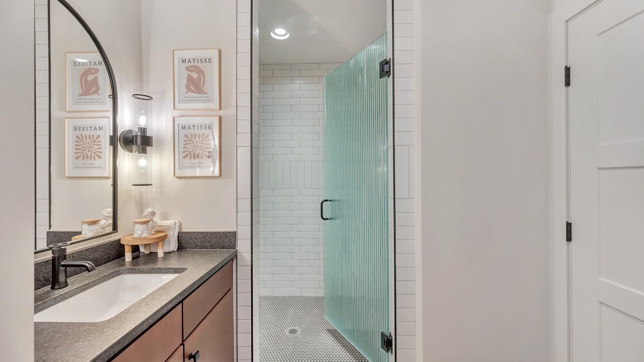 Photo of Bathroom in Hillsboro Village