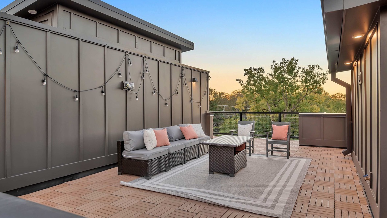 Photo of Patio Balcony in Hillsboro Village